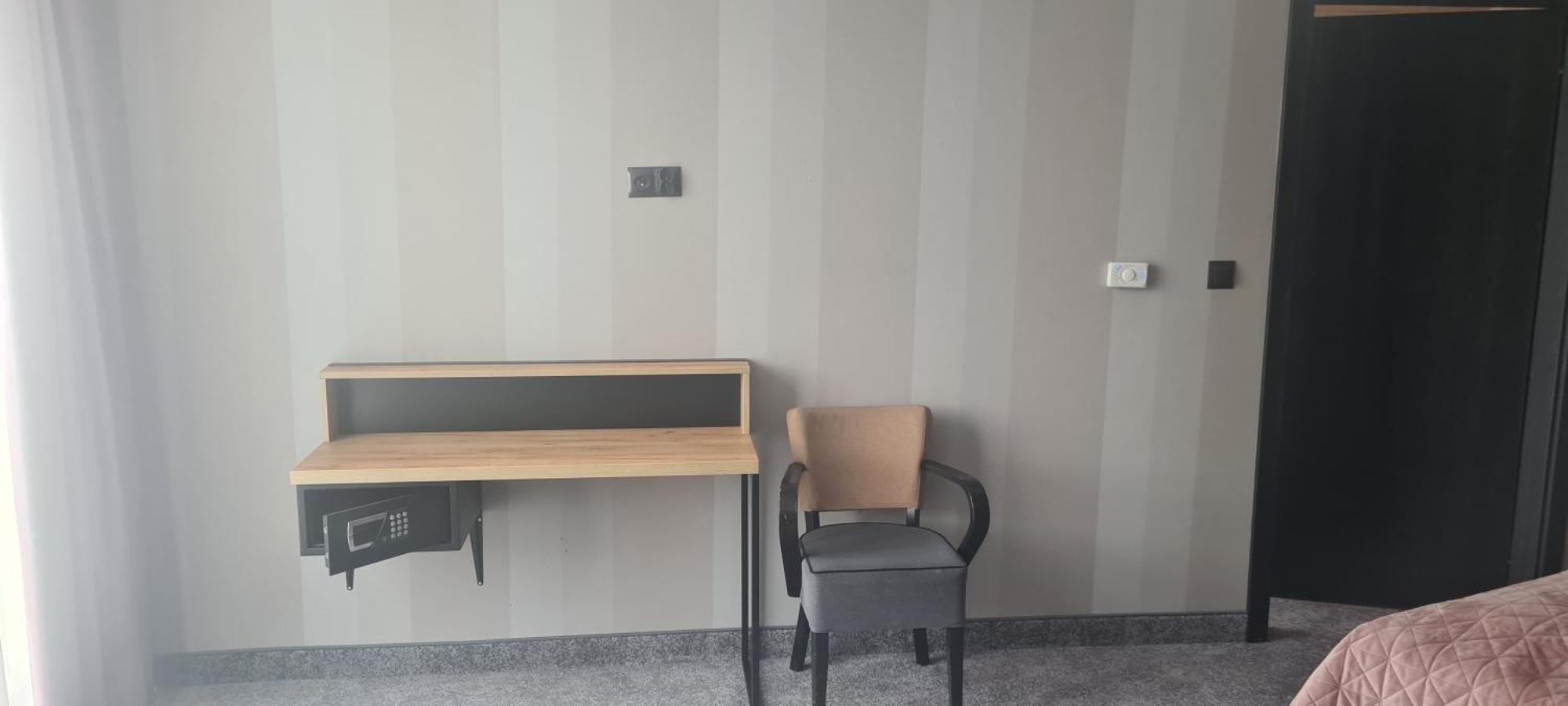 Czarna Perla Czarna Gora 402 Heudorf